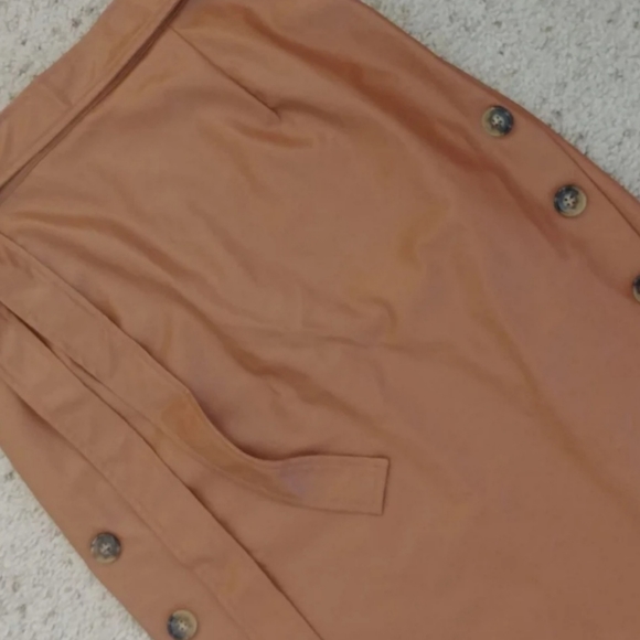 🔥Last 1! Cognac Brown Vegan Leather Midi Skirt - Picture 5 of 5